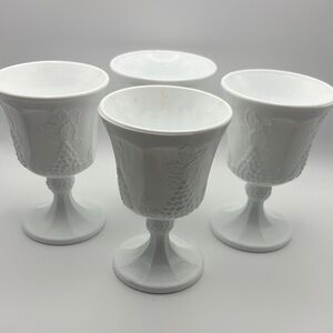 🍇 Vintage Indiana Glass Milk Glass Goblets – Grapevine Pattern (Set of 4)